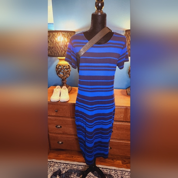 GAP Dresses & Skirts - GAP Striped Midi Knit Dress Size M
